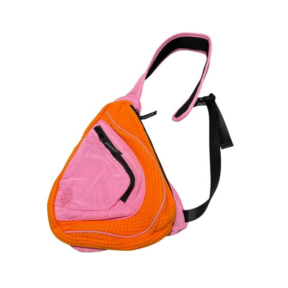Free People Movement Cold Shoulder Pink Sling Bag New - Picture 2 of 6